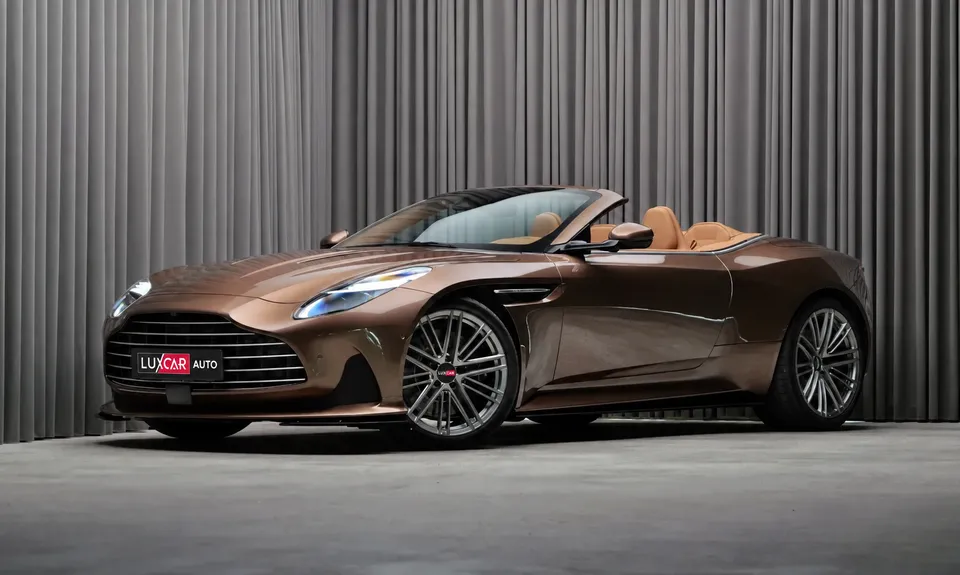 Aston Martin DB12 I 2026 — фото 2