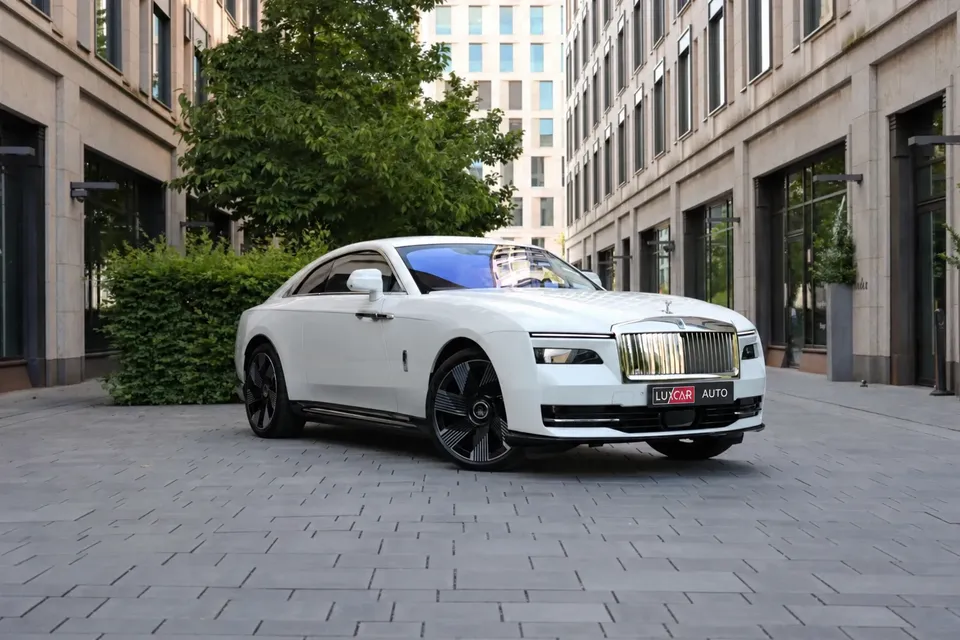 Rolls-Royce Spectre Series I 2026 — фото 5
