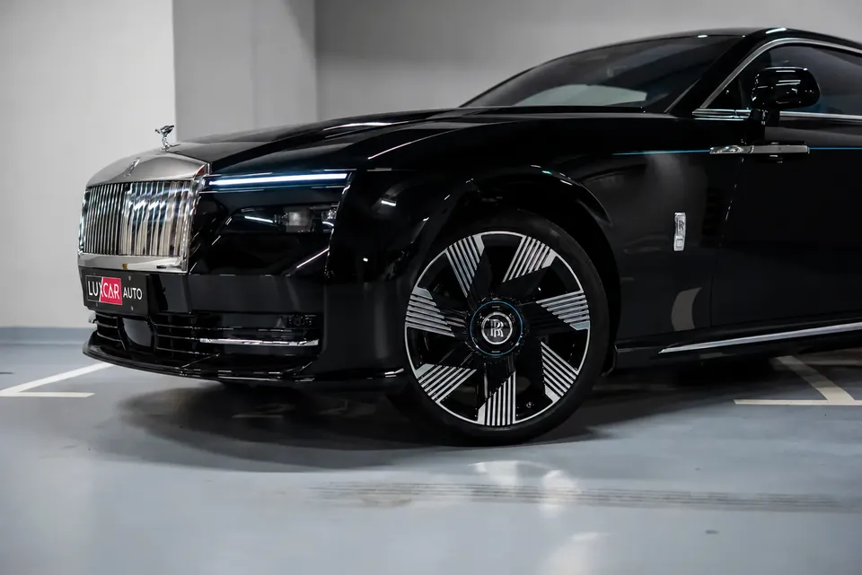 Rolls-Royce Spectre Series I 2026 — фото 3
