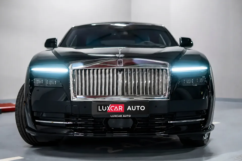 Rolls-Royce Spectre Series I 2026 — фото 5