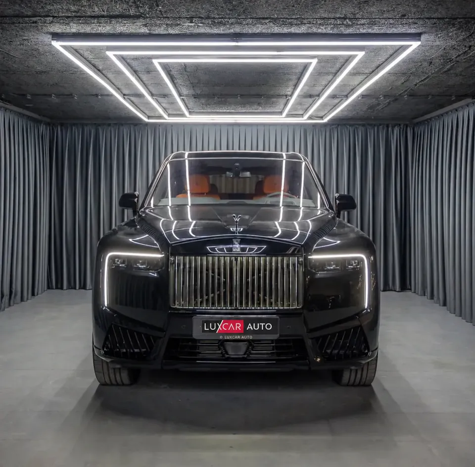 Rolls-Royce Cullinan Black Badge 2026 — фото 2