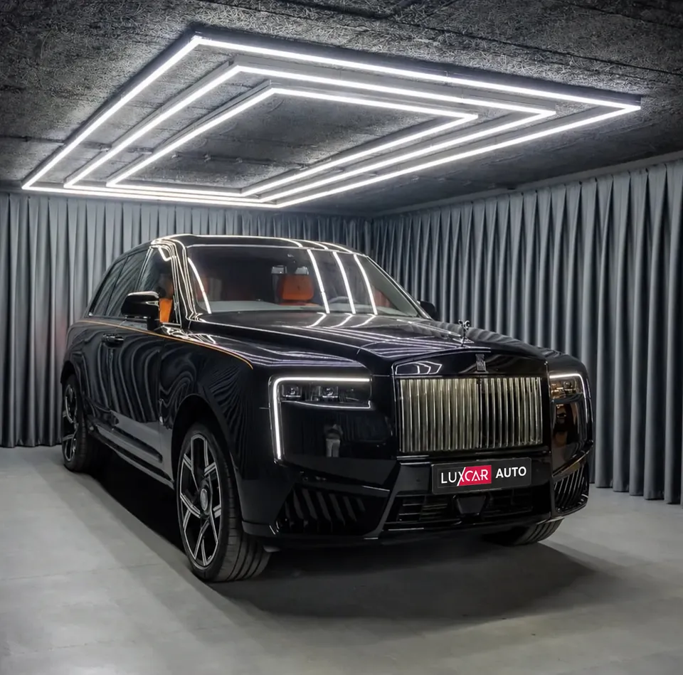 Rolls-Royce Cullinan Black Badge 2026 — фото 3