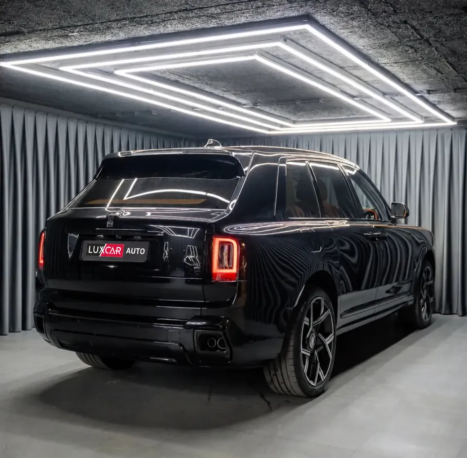 Rolls-Royce Cullinan Black Badge 2026 — фото 4
