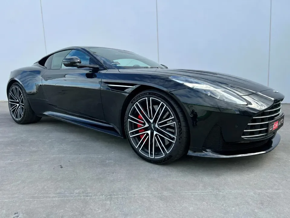 Aston Martin DB12 I 2026 — фото 3