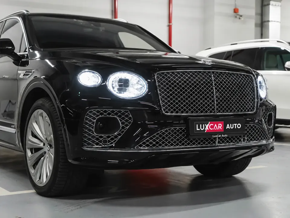 Bentley Bentayga Azure 2021 — фото 4