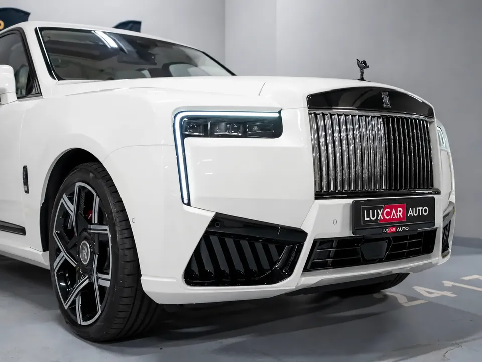 Rolls-Royce Cullinan Black Badge 2025 — фото 5