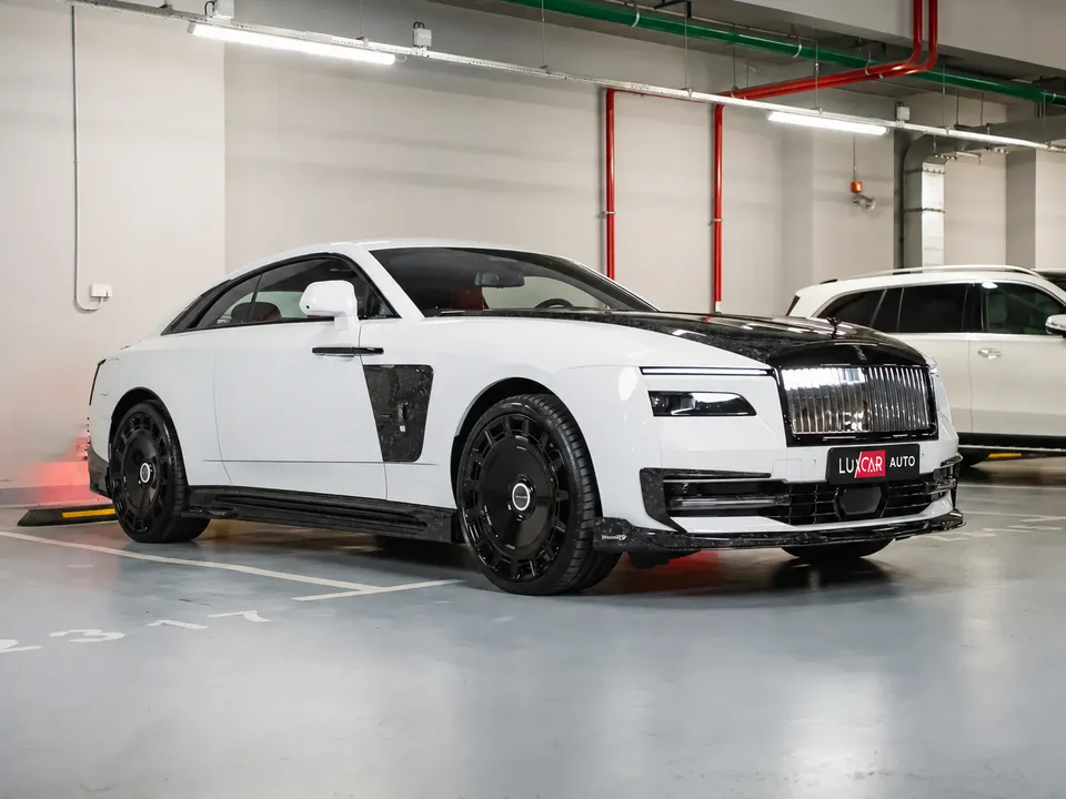 Rolls-Royce Spectre Black Badge Mansory 2025 — фото 3