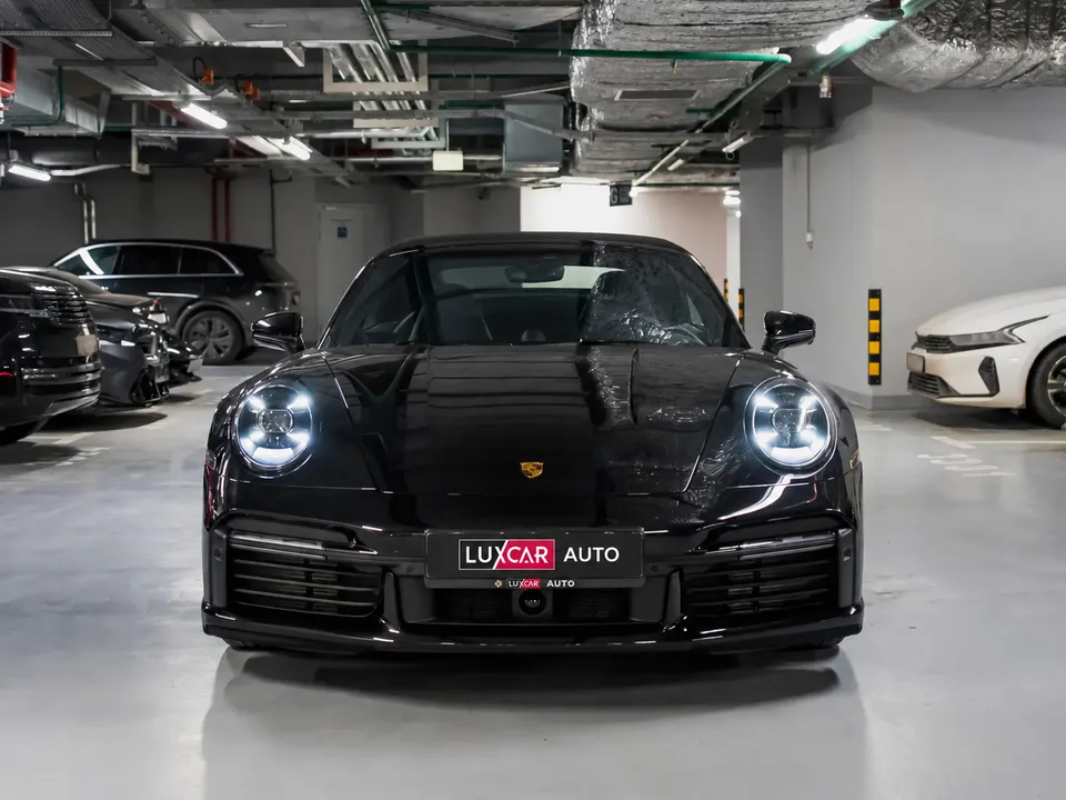 Porsche 911 Turbo S Cabrio 2023 — фото 2