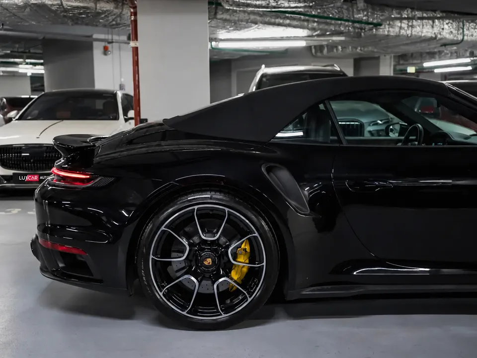 Porsche 911 Turbo S Cabrio 2023 — фото 5