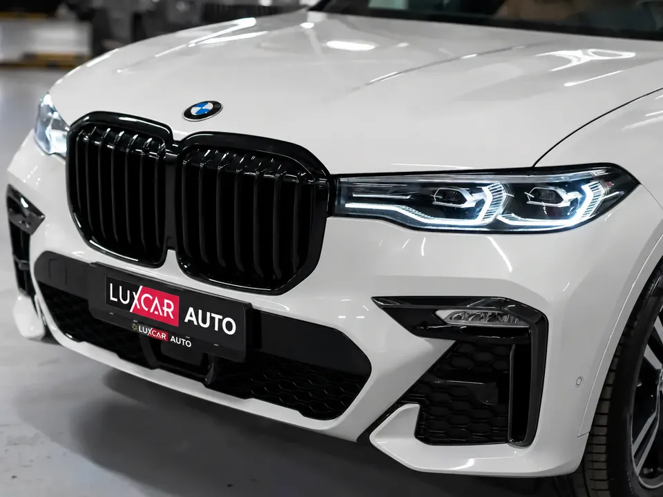 BMW X7 40D 2021 — фото 2