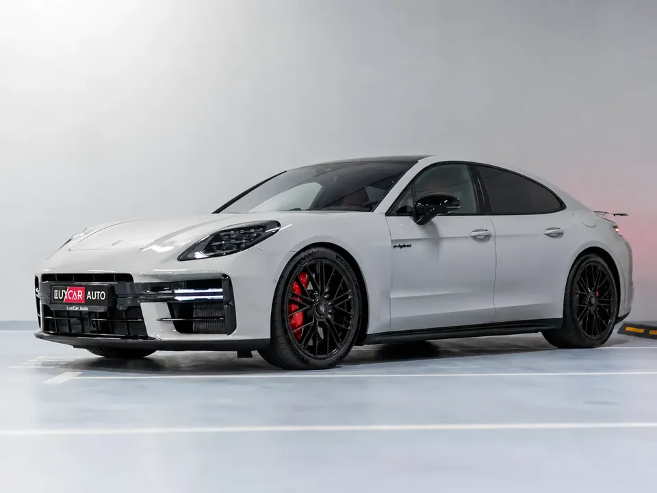Porsche Panamera 2025