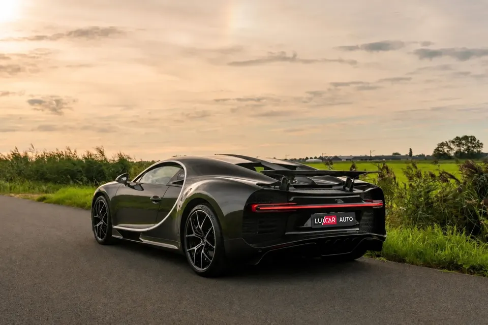 Bugatti Chiron Sport 2021 — фото 3