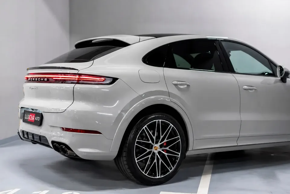 Porsche Cayenne S Coupé 2024 — фото 5