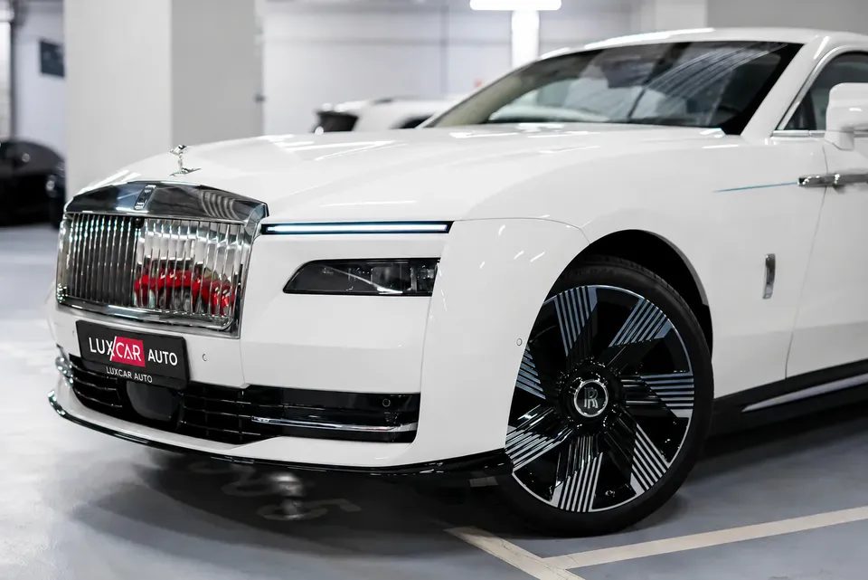 Rolls-Royce Spectre Series I 2024 — фото 2