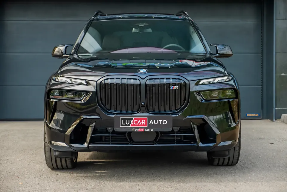 BMW X7 M60i 2024 — фото 2
