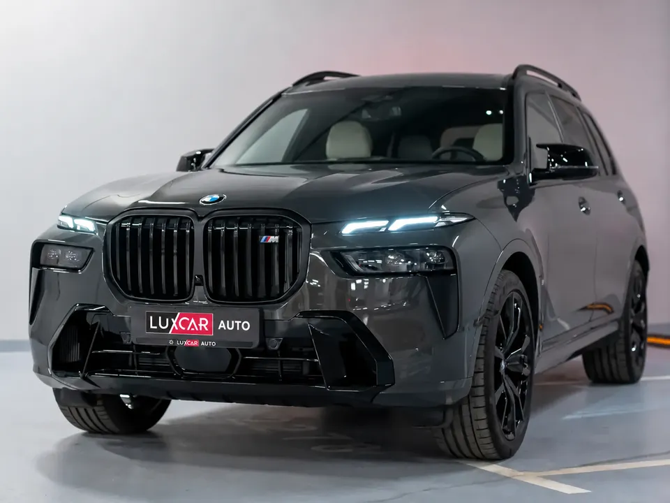 BMW X7 M60i 2025 — фото 1