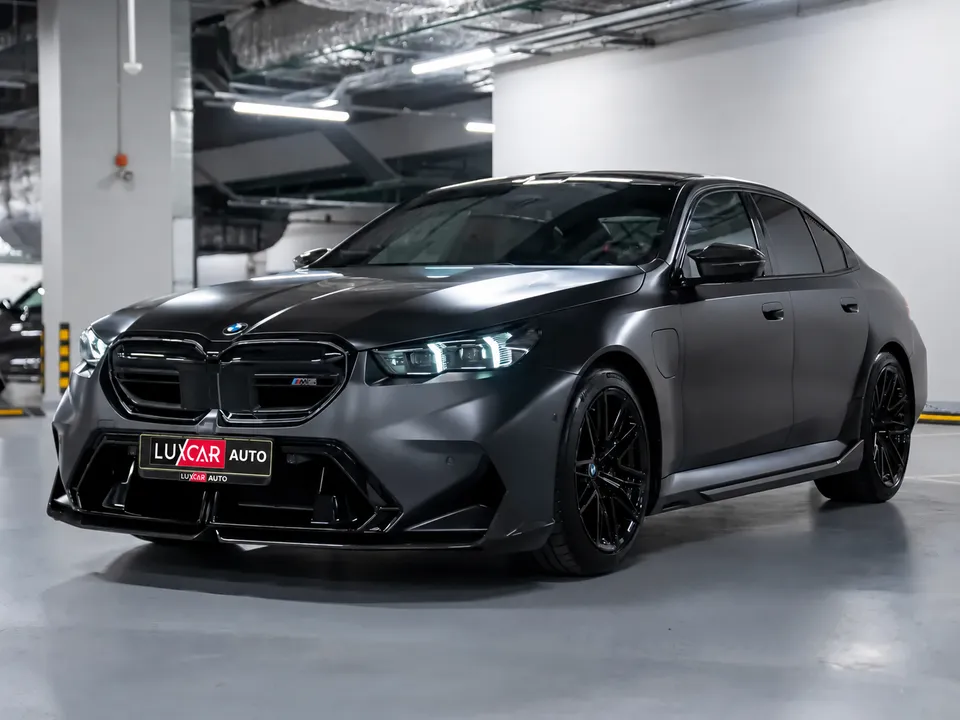 BMW M5 2025