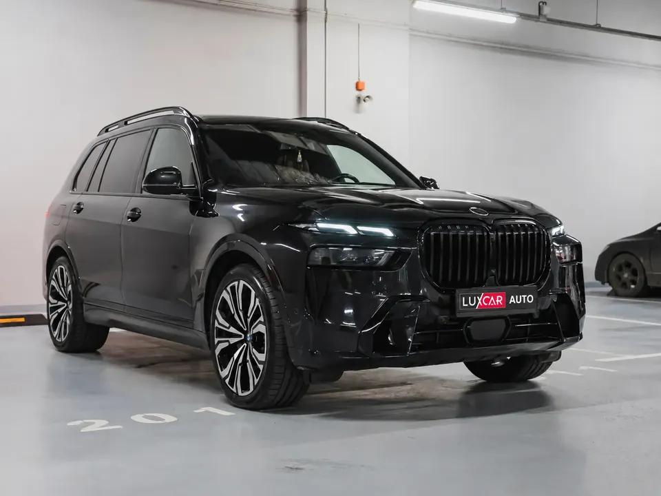 BMW X7 40i 2022 — фото 3