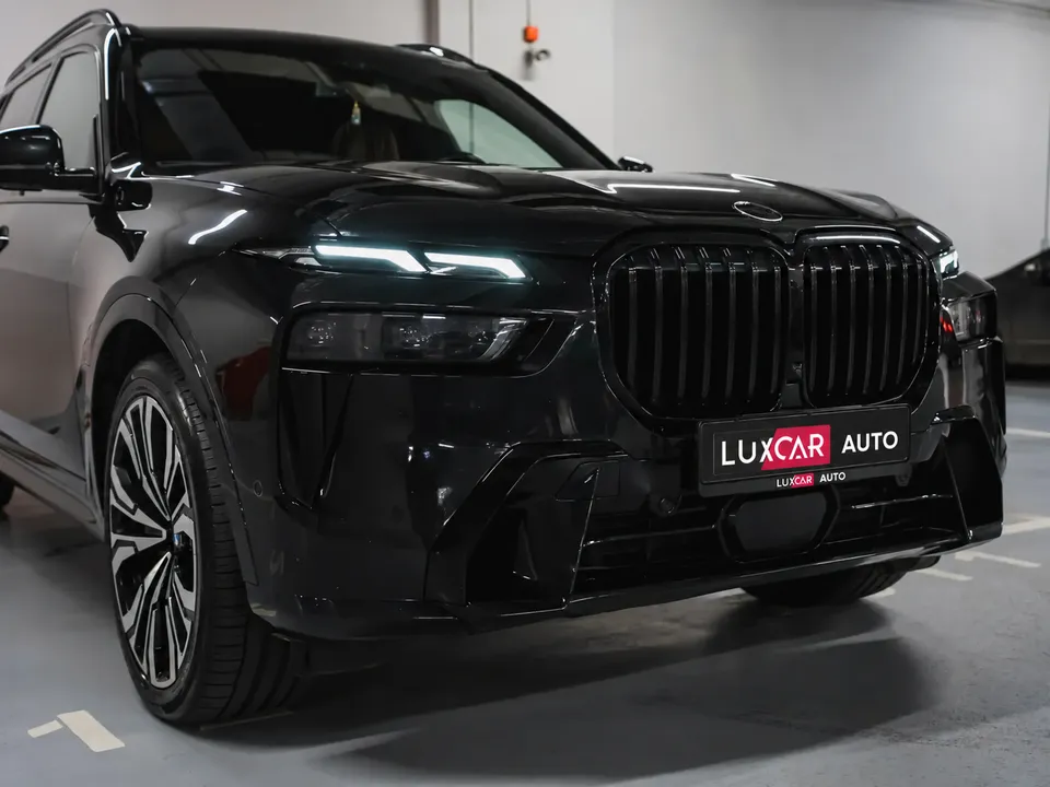 BMW X7 40i 2022 — фото 4