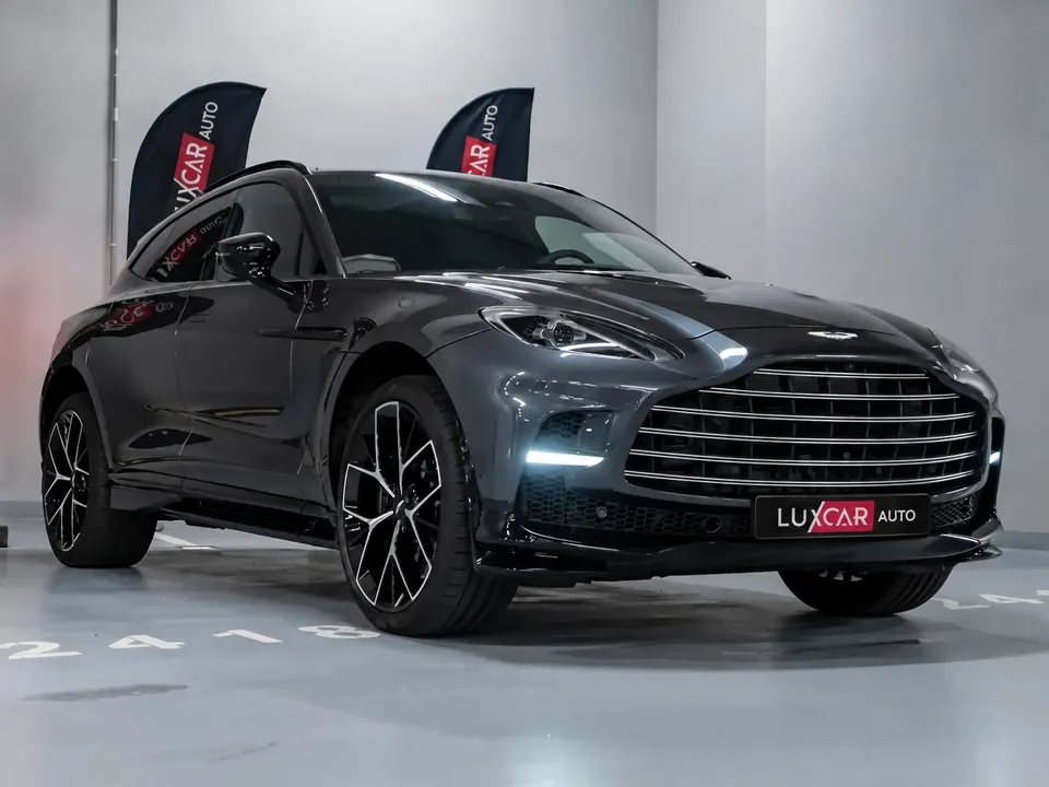 Aston Martin DBX 2025 — фото 5