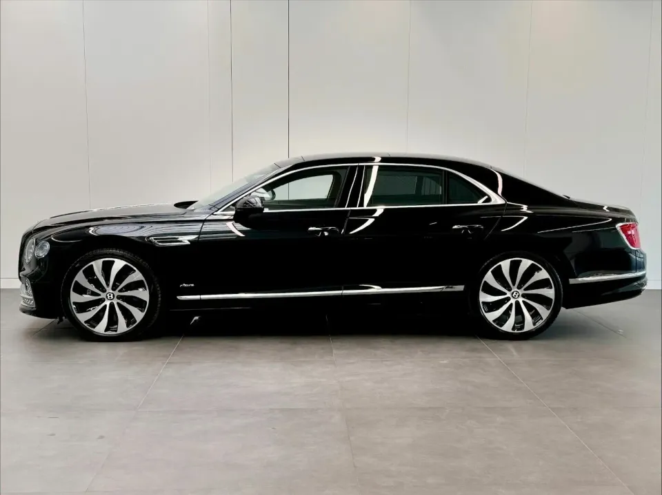 Bentley Flying Spur 2024 — фото 4