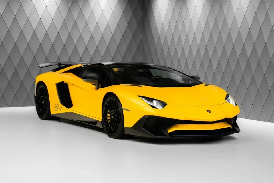 Lamborghini Aventador 2024