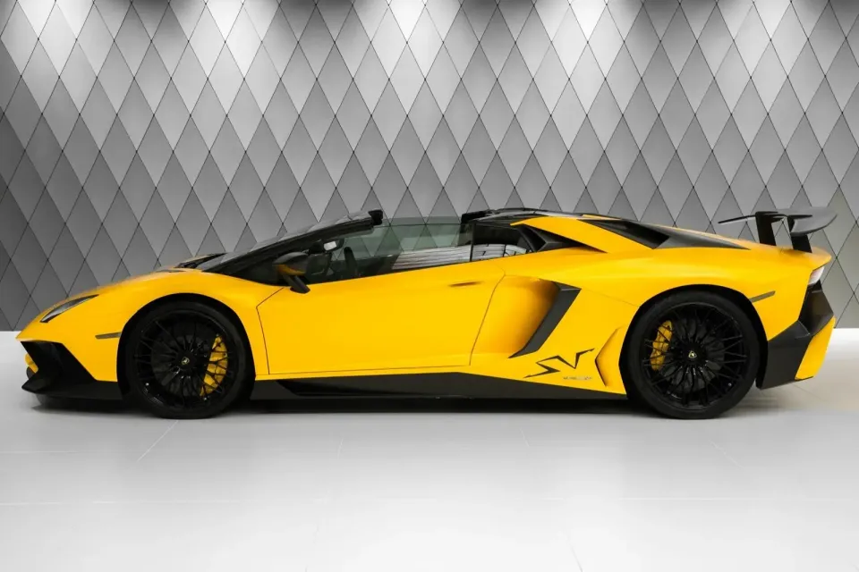 Lamborghini Aventador 2024 — фото 5