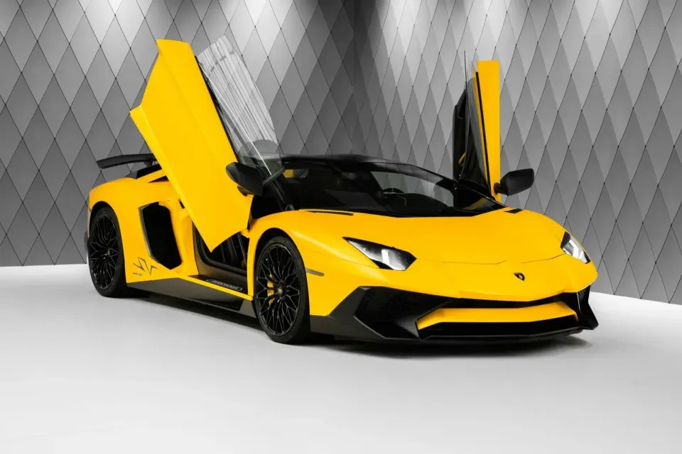 Lamborghini Aventador 2024 — фото 2