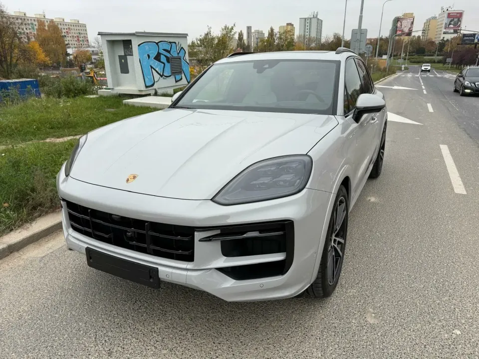 Porsche Cayenne 2024