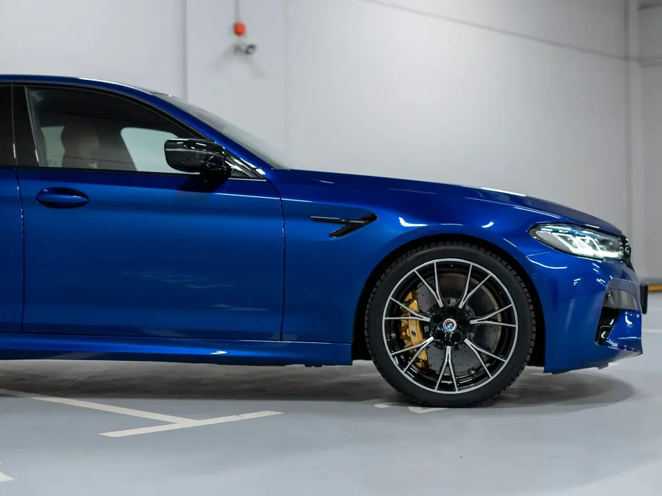 BMW M5 Максимальная комплектация 2022 — фото 5