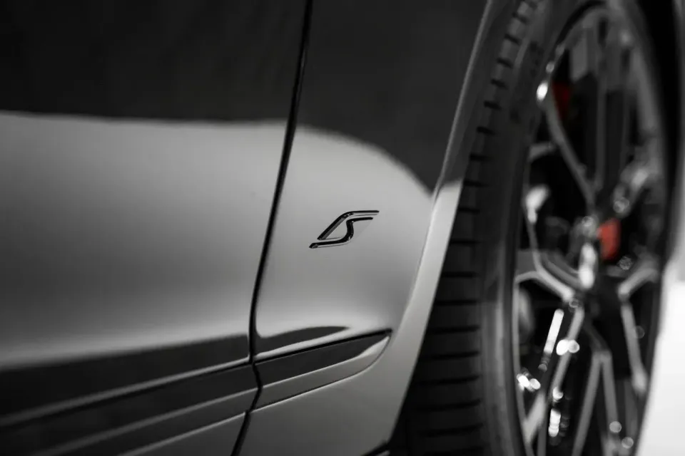 Bentley Flying Spur S V8 2025 — фото 4