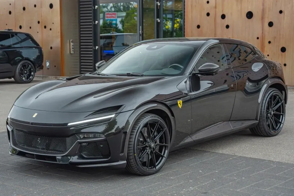 Ferrari Purosangue 2024