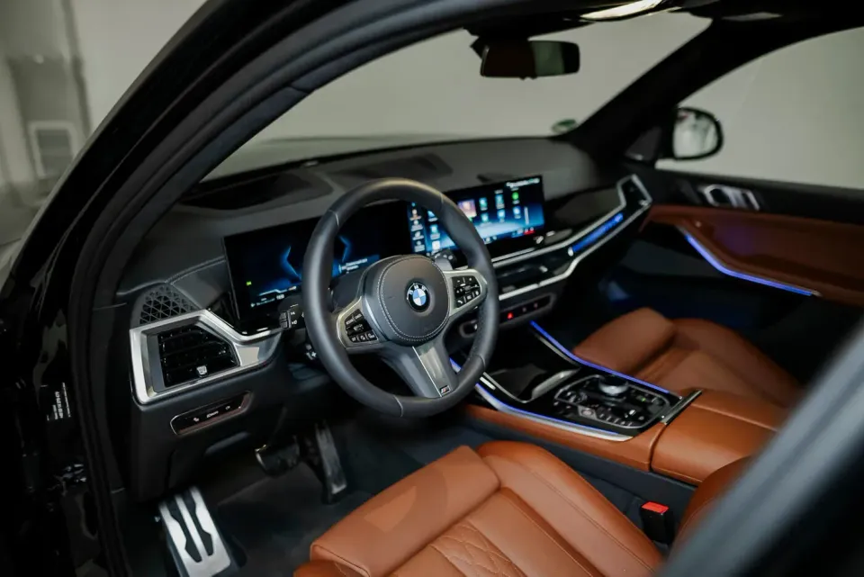 BMW X7 xDrive40d 2024 — фото 2