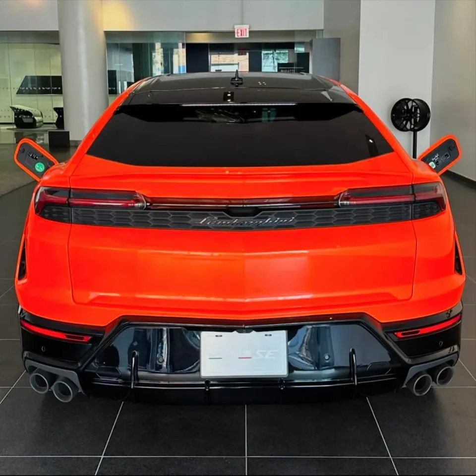 Lamborghini Urus SE 2024 — фото 2