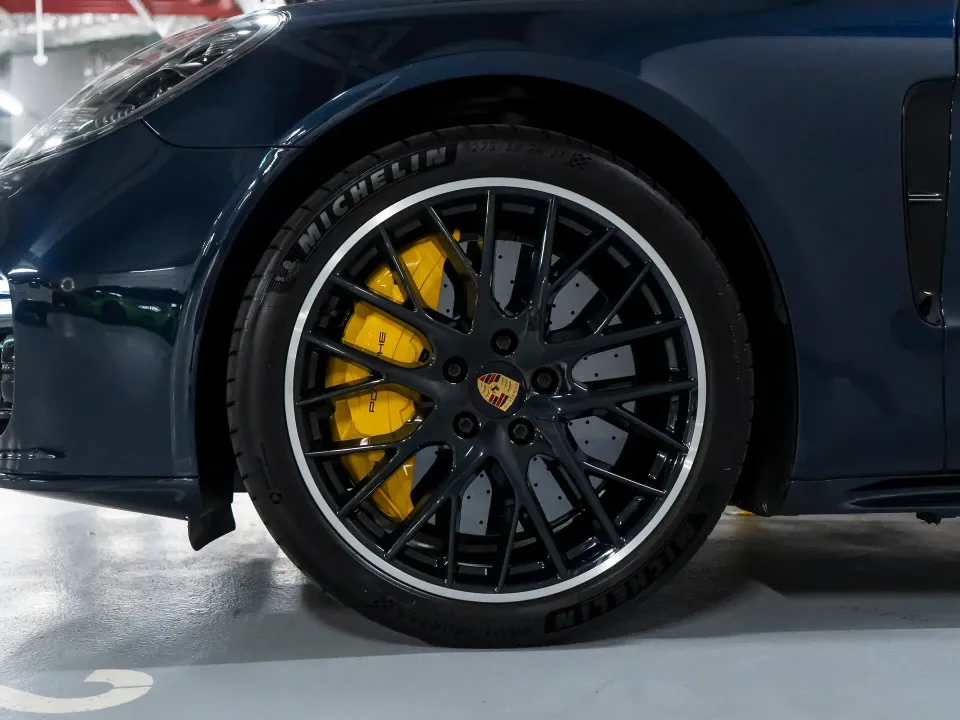 Porsche Panamera 2019 — фото 4