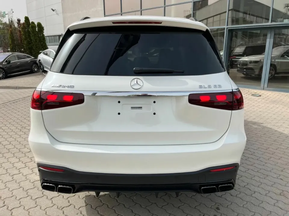 Mercedes-Benz GLS AMG 63 2026 — фото 4