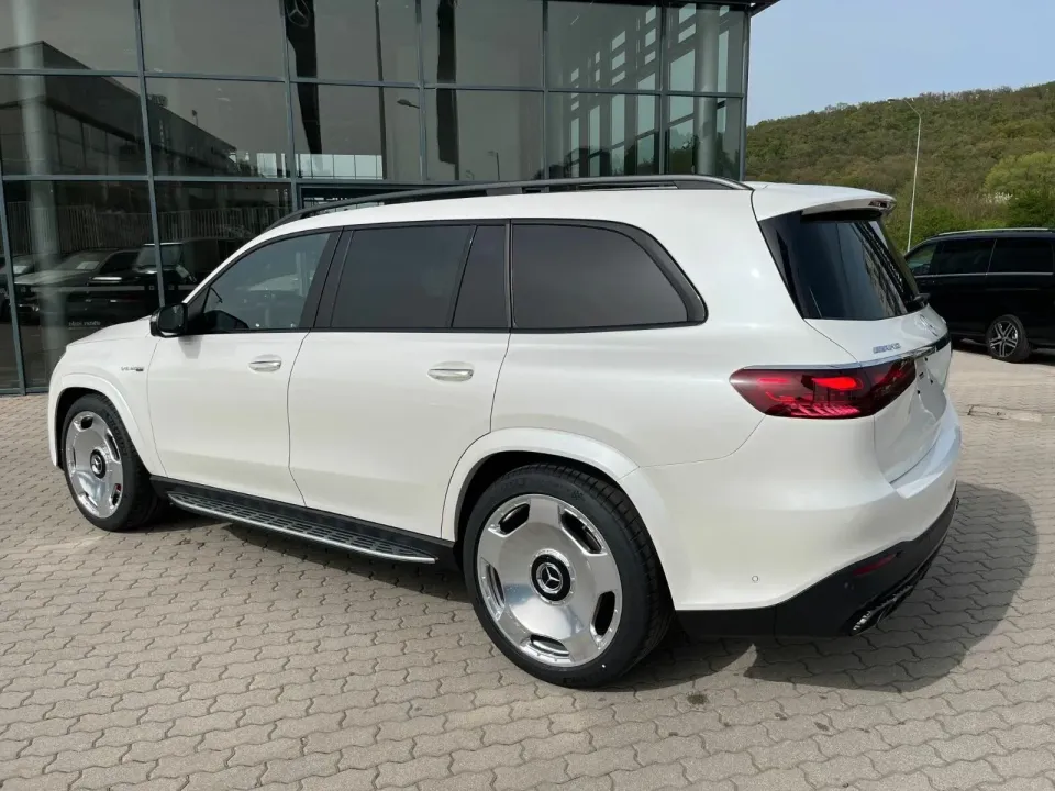 Mercedes-Benz GLS AMG 63 2026 — фото 5